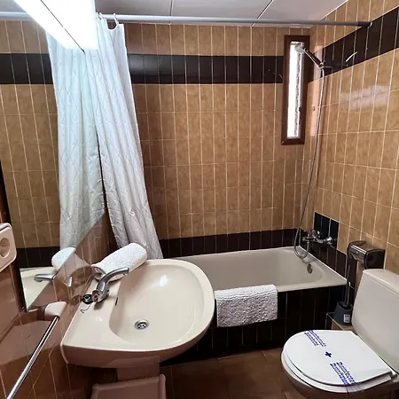 Bertur Rodes Lux Apartman Calafell