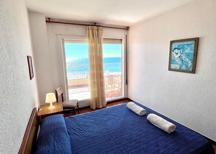 Rodes Lux شقة